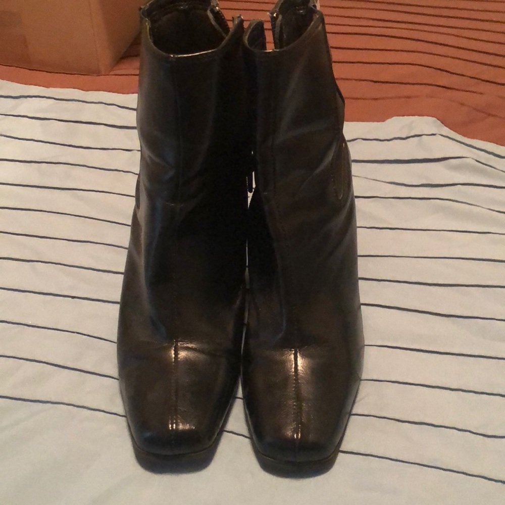Black Comfort Plus ankle boots